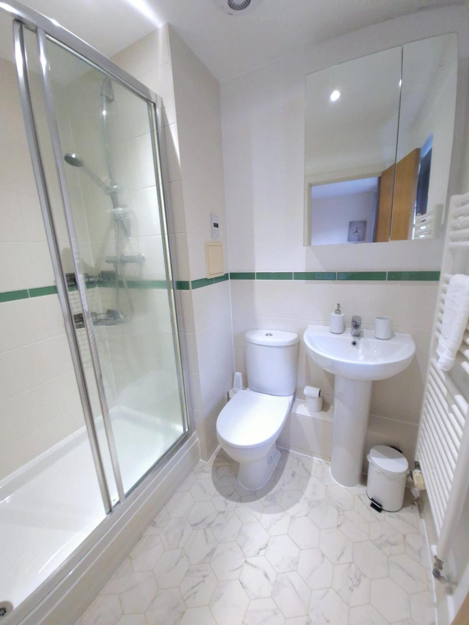 Sleeps9 Parking&Garage 17 Mins To Gatwick, 30 To London Villa Merstham Exterior foto